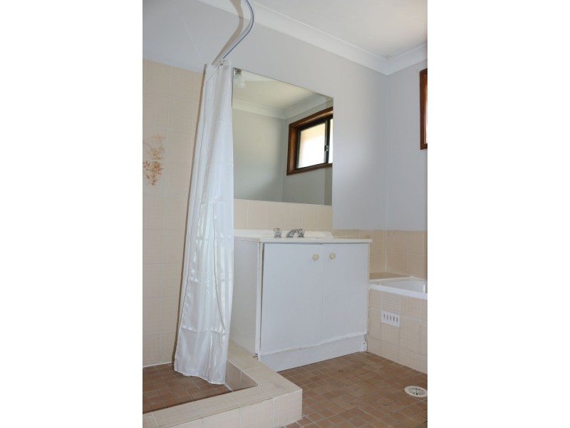 8 Canberry Close, Buff Point NSW 2262