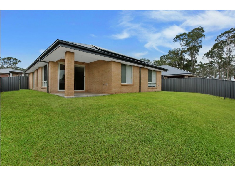 9 Barn Owl Avenue, Wadalba NSW 2259