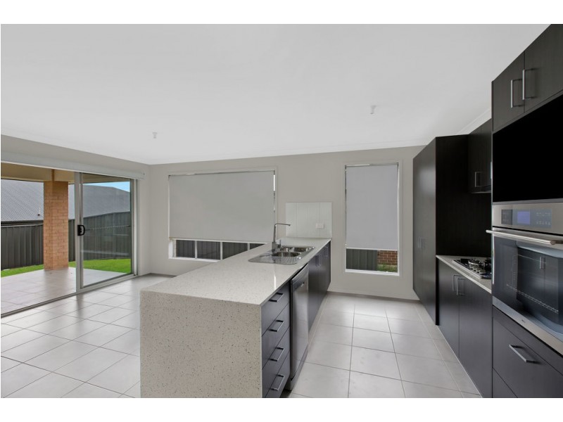 9 Barn Owl Avenue, Wadalba NSW 2259