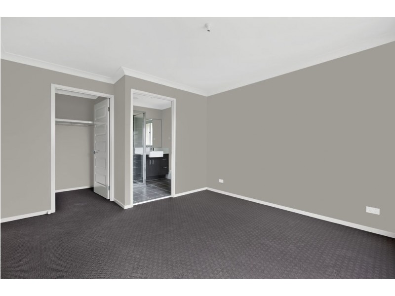 9 Barn Owl Avenue, Wadalba NSW 2259