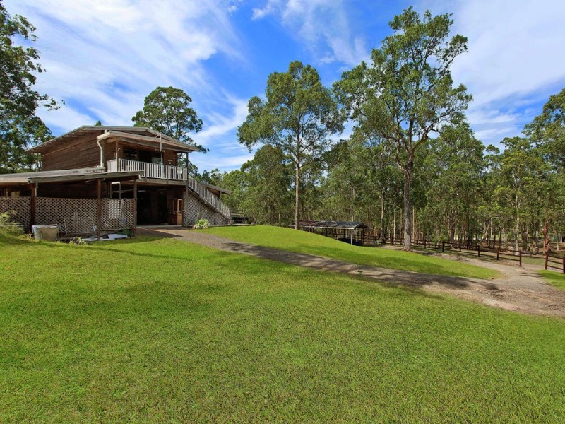 196 Woods Road, Jilliby NSW 2259