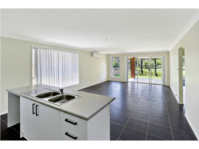 4 Emerald Waters Avenue, Wyong NSW 2259