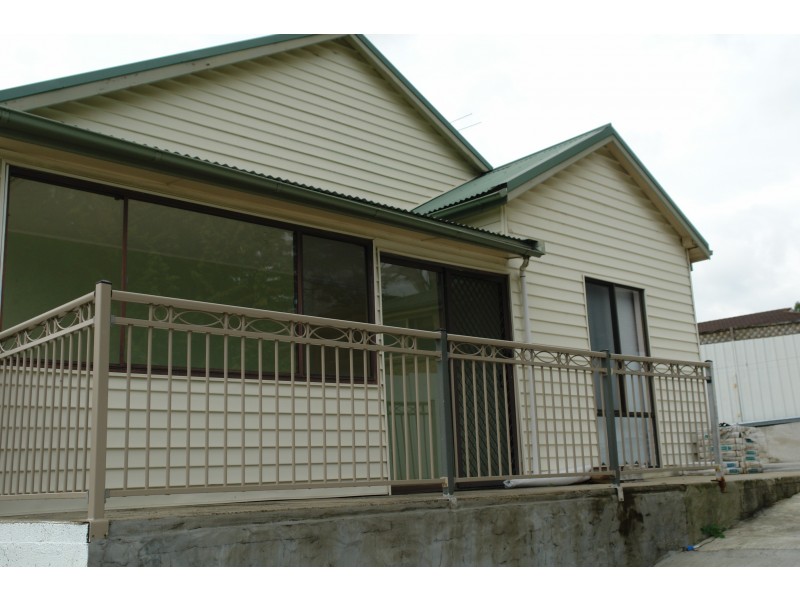 1 Tambelin Street, Tuggerah NSW 2259