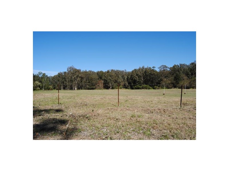 42a Cadonia Road, Tuggerawong NSW 2259