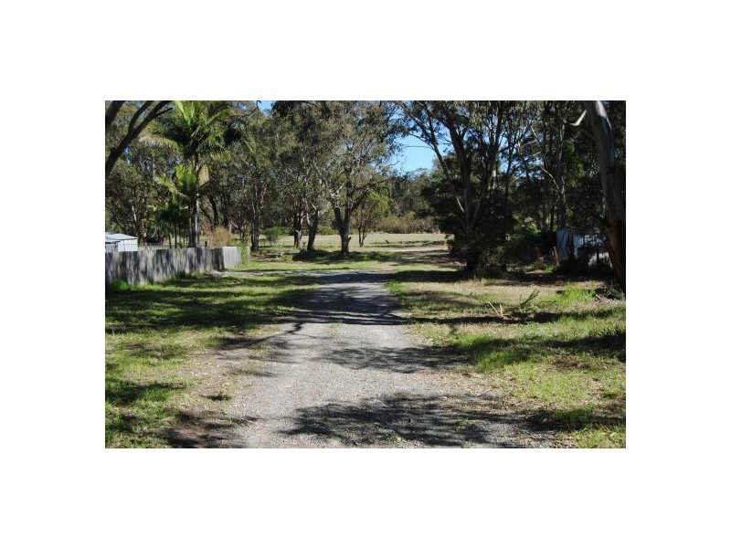 42a Cadonia Road, Tuggerawong NSW 2259