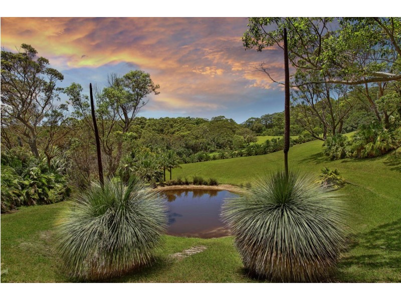 32 Whalans Road, Forresters Beach NSW 2260