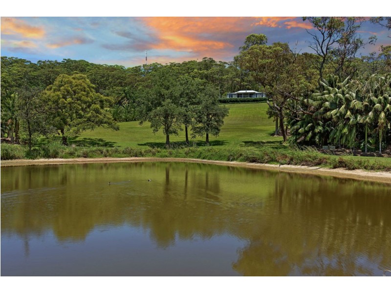 32 Whalans Road, Forresters Beach NSW 2260