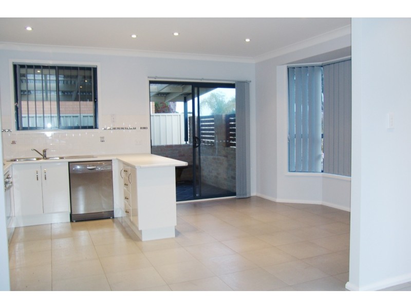 1/35 Melrose Ave, Gorokan NSW 2263