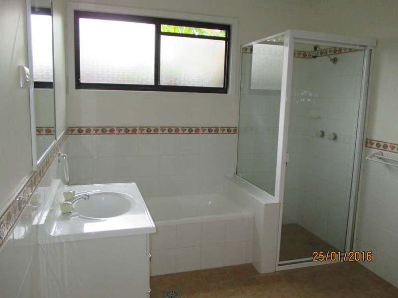 90 Charmhaven Avenue, Charmhaven NSW 2263