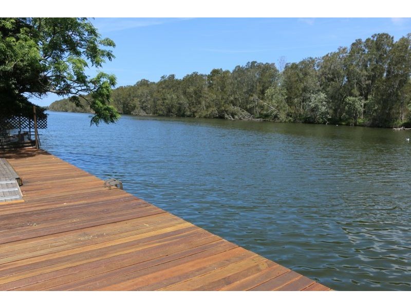 208 Geoffrey Rd, Chittaway Point NSW 2261