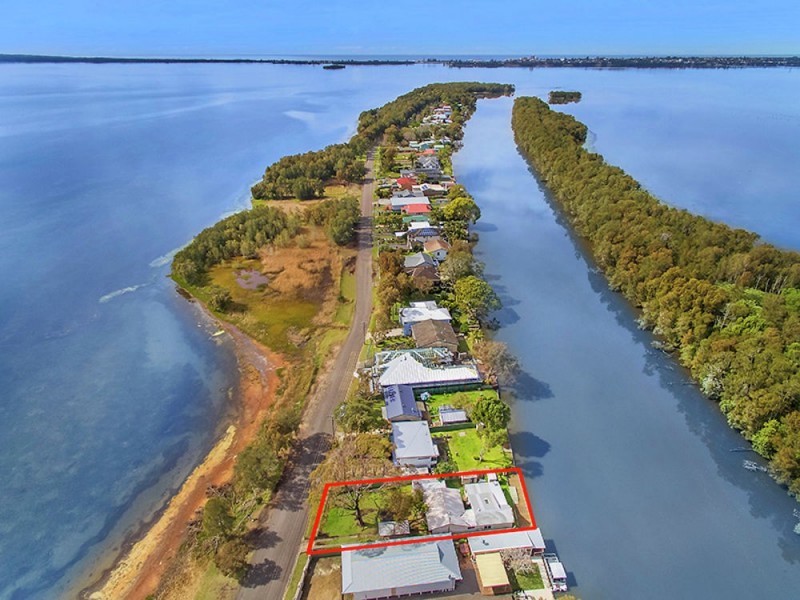 208 Geoffrey Rd, Chittaway Point NSW 2261