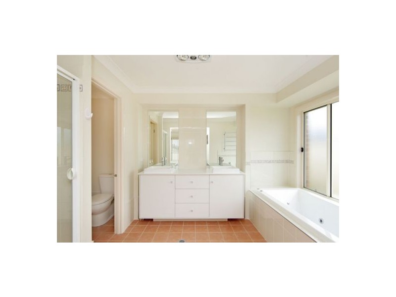 39 Piper Drive, Hamlyn Terrace NSW 2259