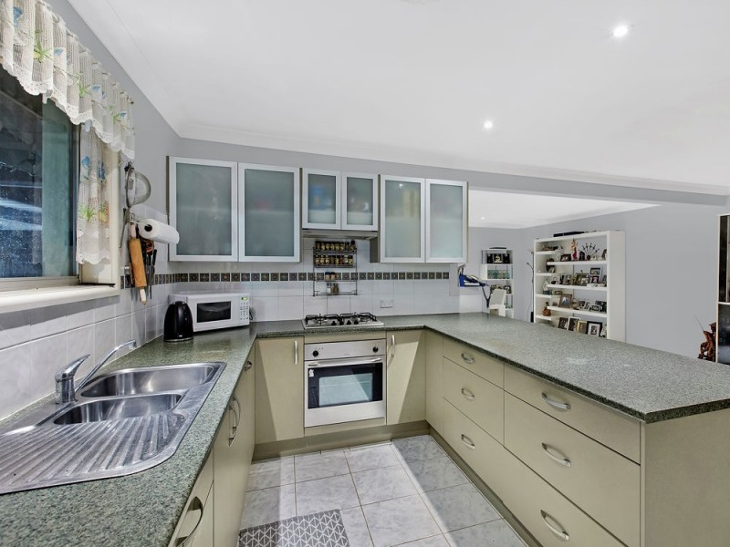 124 Bloomfield Road, Jilliby NSW 2259