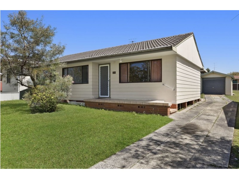 30 Manuka Parade, Gorokan NSW 2263
