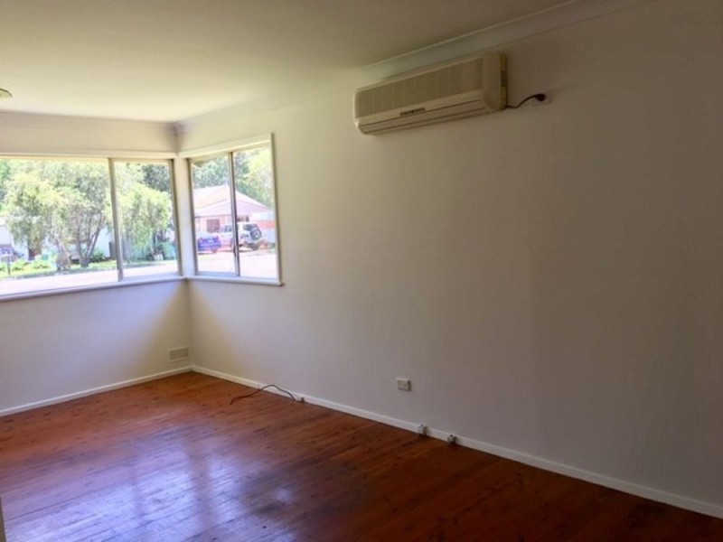 11 Howelston Road, Gorokan NSW 2263