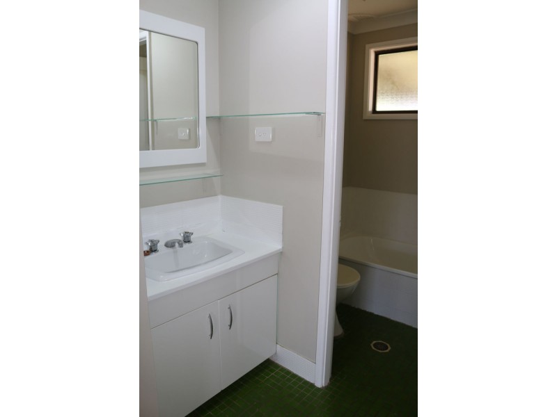 102 Westbrook Parade, Gorokan NSW 2263