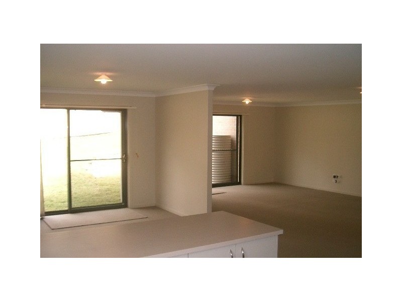 7 Voyager Street, Wadalba NSW 2259