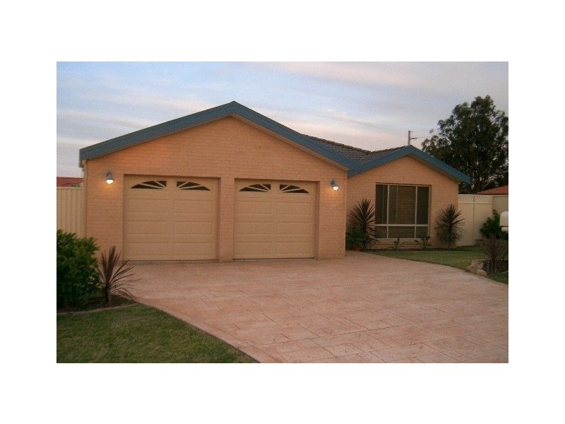 2 Hillcroft Street, Woongarrah NSW 2259