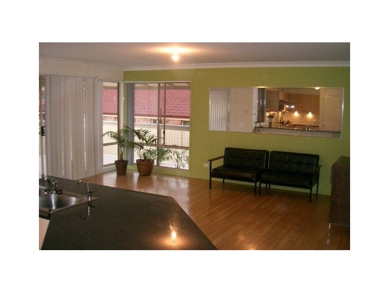 2 Hillcroft Street, Woongarrah NSW 2259