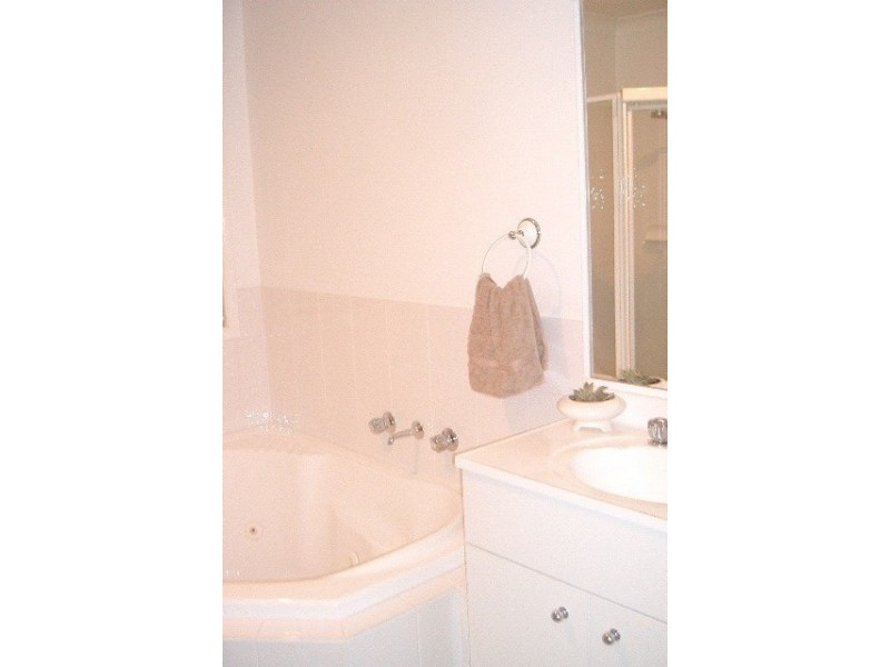 2 Hillcroft Street, Woongarrah NSW 2259