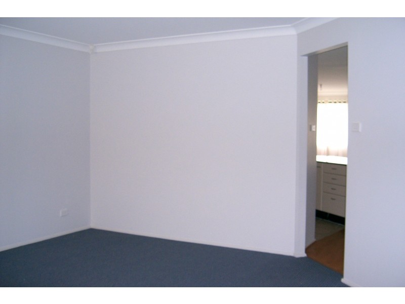 11 WATERHEN Close, Blue Haven NSW 2262