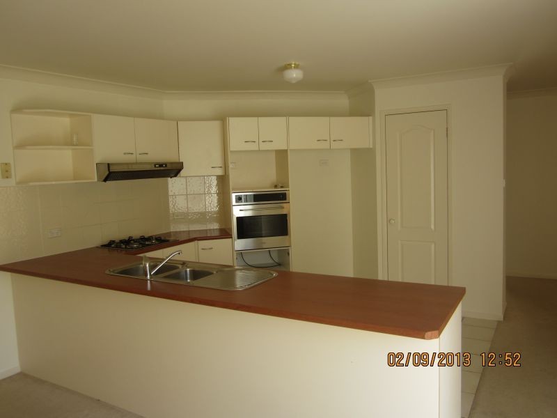 11 Foxtail Crescent, Woongarrah NSW 2259
