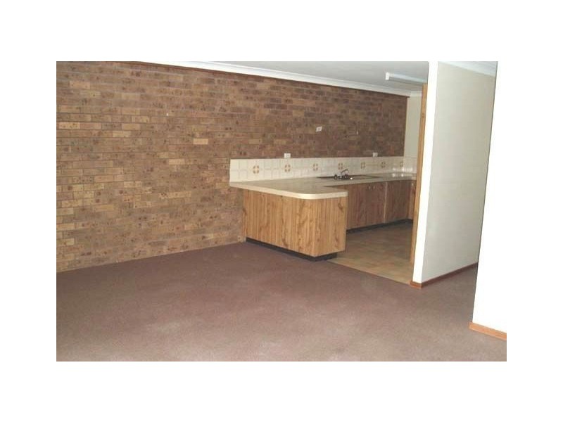 2/40 Boyce Avenue, Wyong NSW 2259