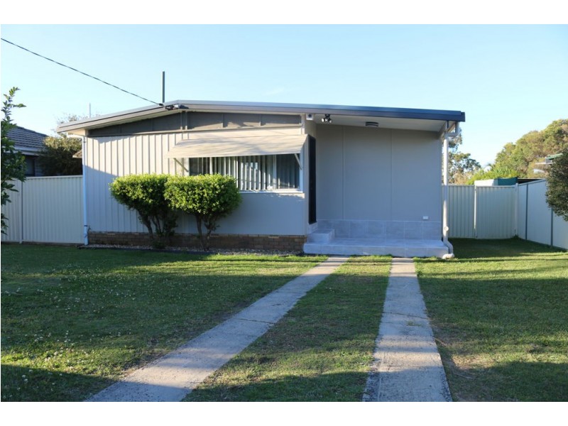 11 Koorana Avenue, Gorokan NSW 2263