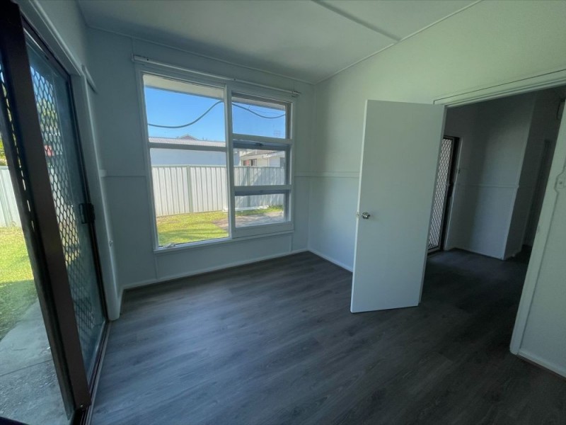 2/11 Wall Road, Gorokan NSW 2263