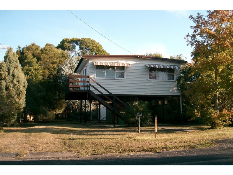 8 Kalulah Avenue, Gorokan NSW 2263