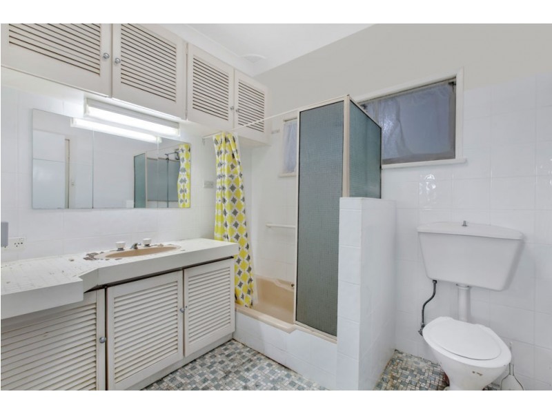 8 Arlington Street, Gorokan NSW 2263