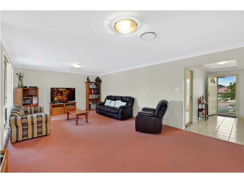 6 Saddlers Road, Wadalba NSW 2259