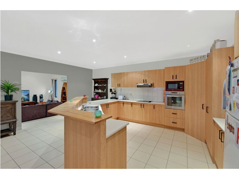 40 Foxtail Crescent, Woongarrah NSW 2259