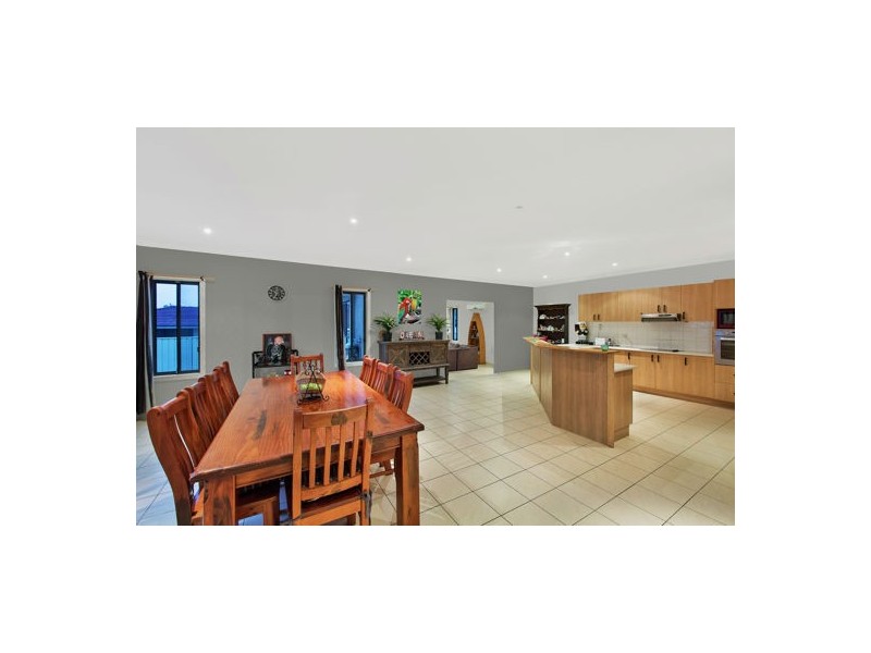 40 Foxtail Crescent, Woongarrah NSW 2259