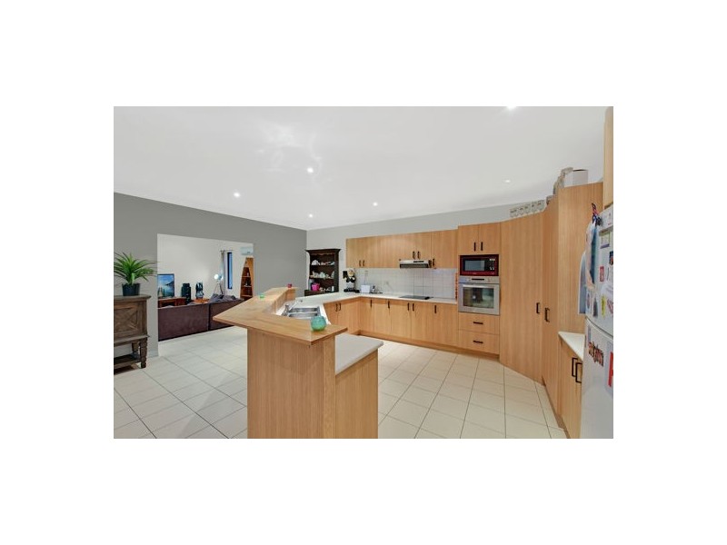 40 Foxtail Crescent, Woongarrah NSW 2259