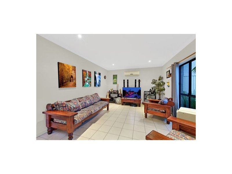 40 Foxtail Crescent, Woongarrah NSW 2259