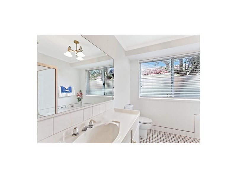 11 Guardian Road,, Watanobbi NSW 2259