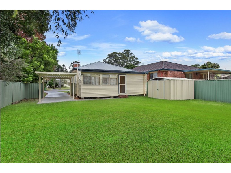 42 Panonia Road, Wyong NSW 2259