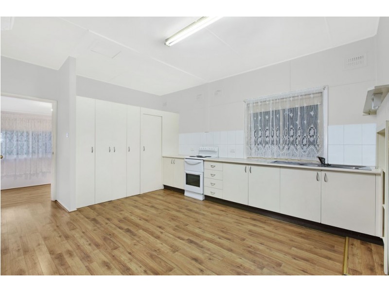 42 Panonia Road, Wyong NSW 2259