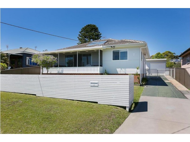 7 First Avenue, Toukley NSW 2263