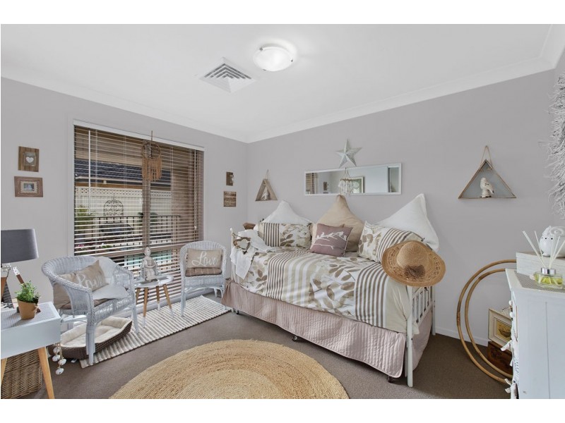 8 Mainsail Circuit, Lake Munmorah NSW 2259