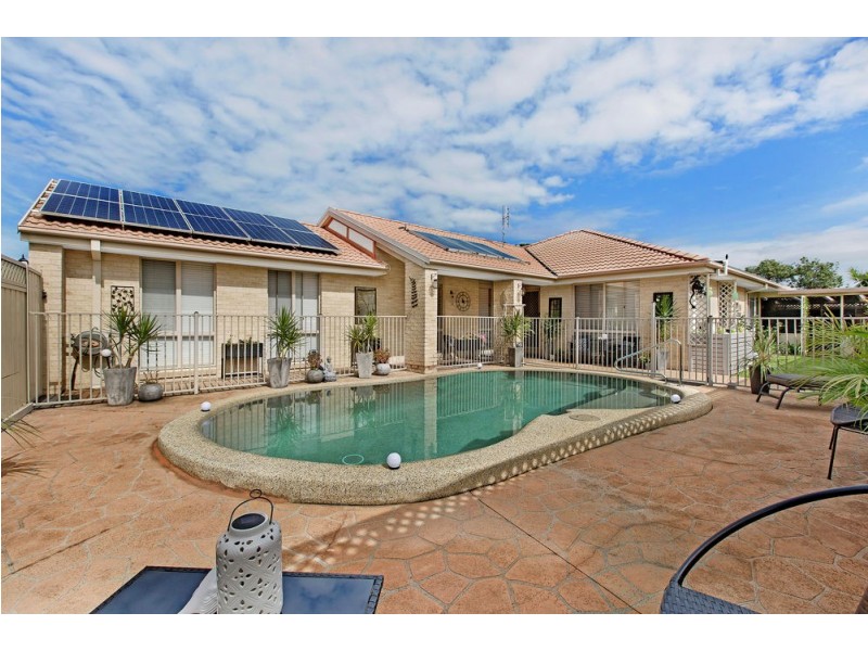 8 Mainsail Circuit, Lake Munmorah NSW 2259