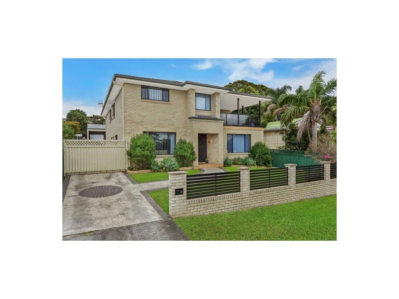 13 South Street, Killarney Vale NSW 2261