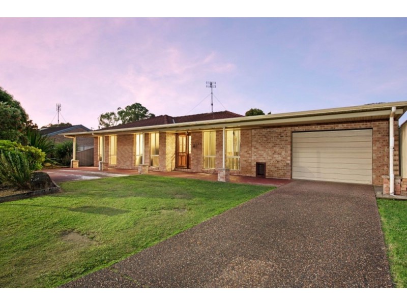 35 Fishburn Crescent, Watanobbi NSW 2259