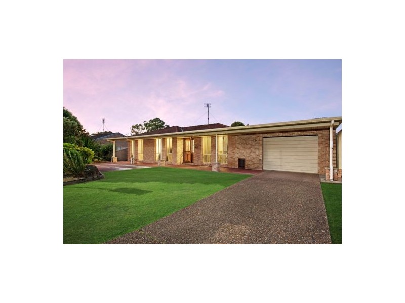 35 Fishburn Crescent, Watanobbi NSW 2259