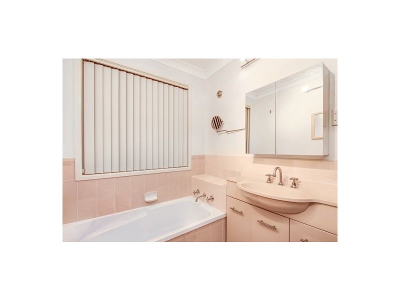 35 Fishburn Crescent, Watanobbi NSW 2259