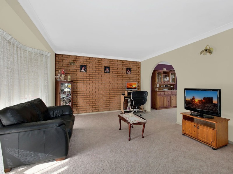 27 Clarkson Lane, Lake Haven NSW 2263