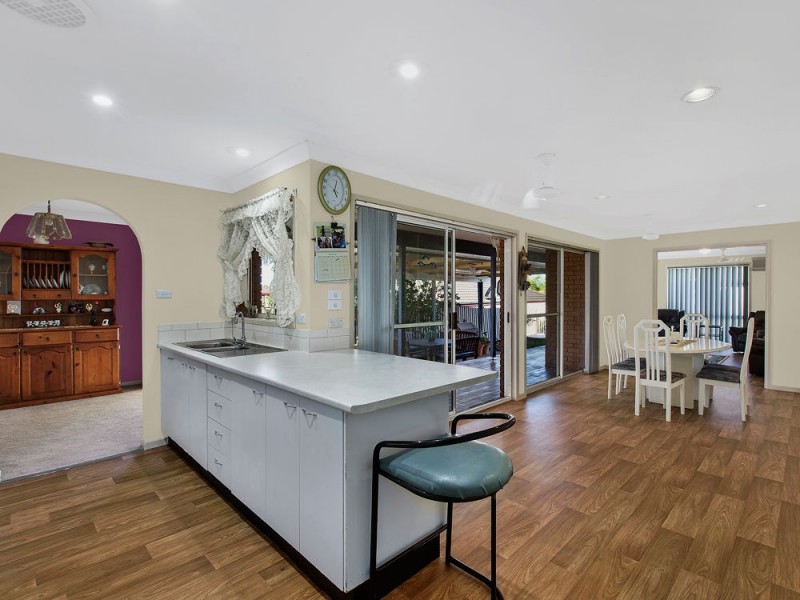 27 Clarkson Lane, Lake Haven NSW 2263