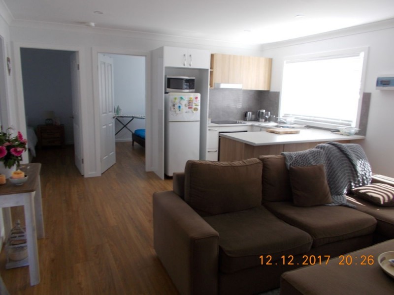 2a Cochrane Avenue, Canton Beach NSW 2263