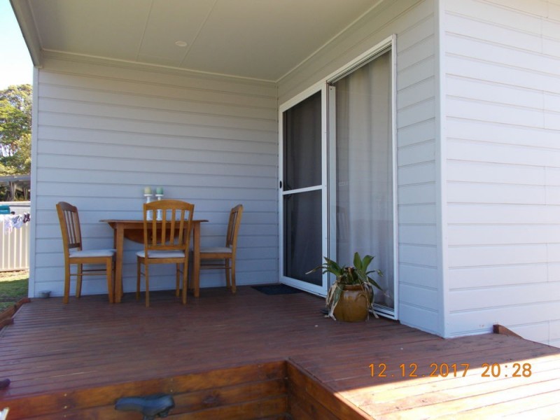 2a Cochrane Avenue, Canton Beach NSW 2263